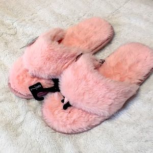 Pink memory foam fuzzy slippers